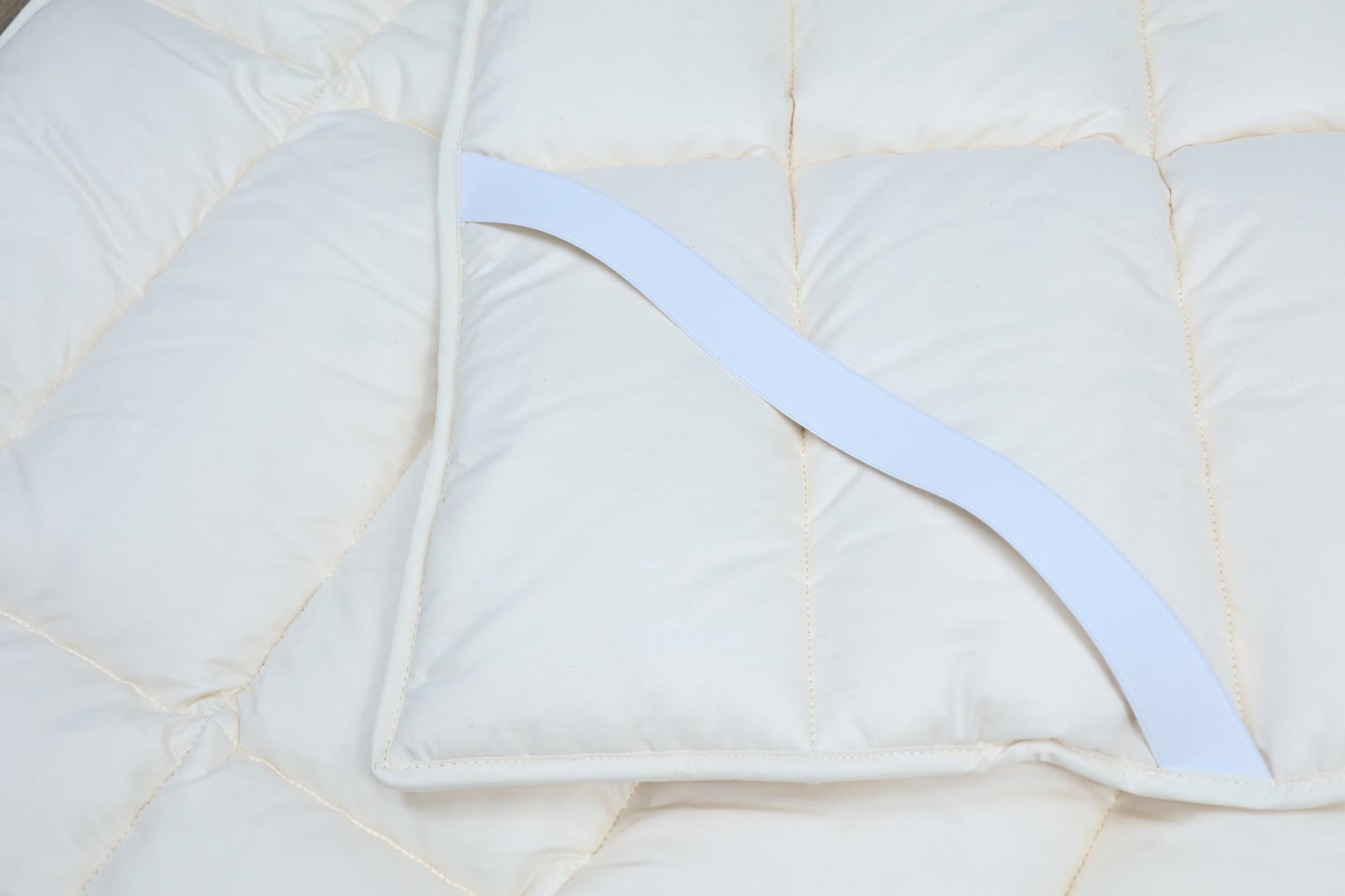 Unterbett kbA Baumwolle mit Spanngummis - KLEINER Naturbettwaren